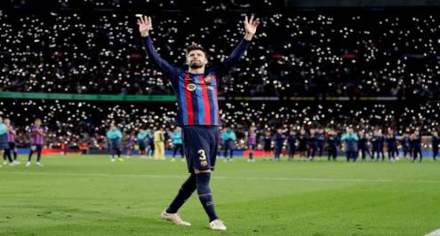 مدربا وليس لاعبا.. بيكيه يعلن عودته إلى كرة القدم